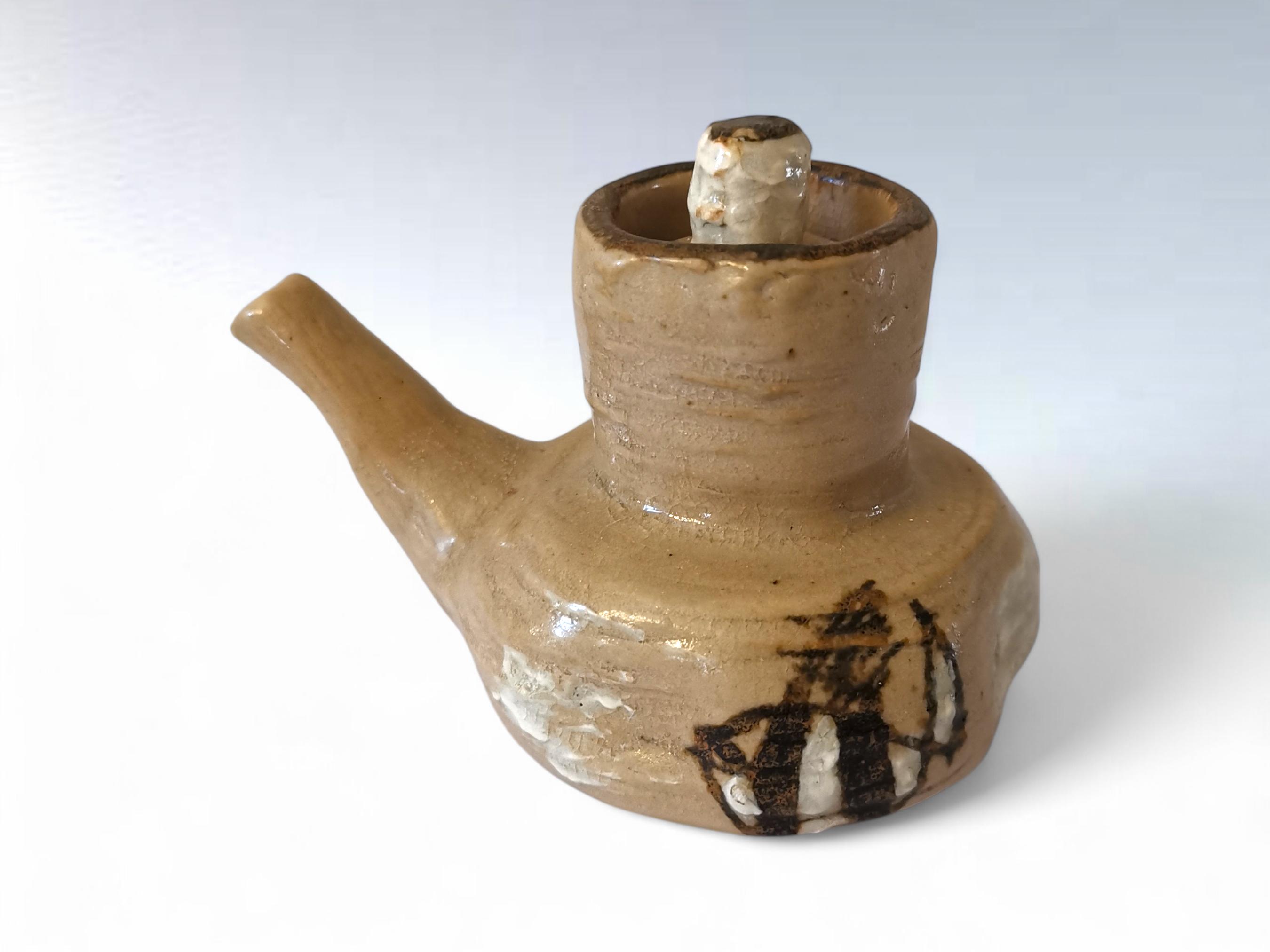 工芸品 souyu Japanese Shoyu-sashi Pourer, Handmade Rustic Ceramic Soy Sauce