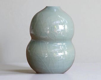 日本の青磁花瓶：ひょうたん型の陶器、ひび割れ釉 - Etsy 日本