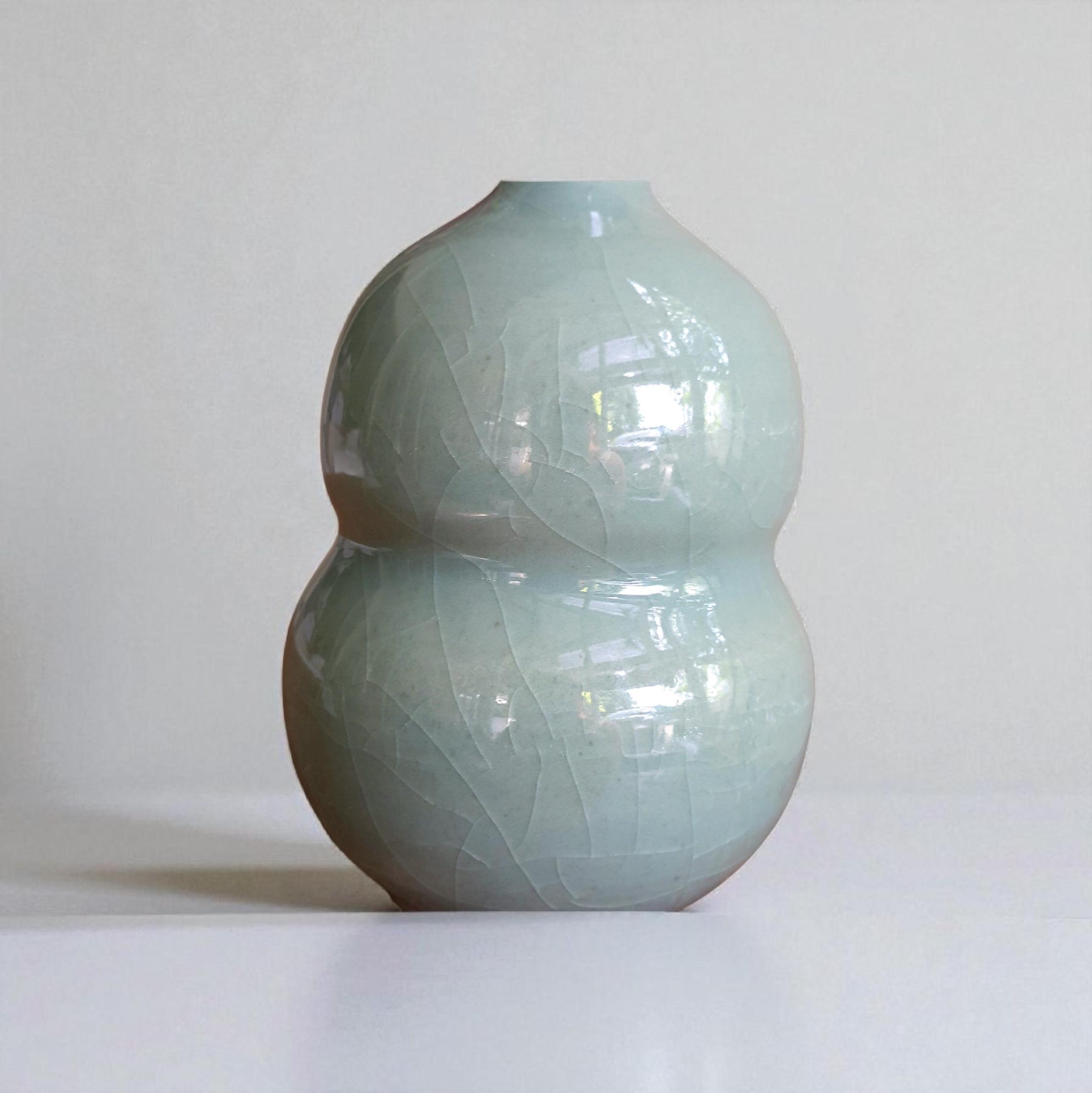 日本の青磁花瓶：ひょうたん型の陶器、ひび割れ釉 - Etsy 日本