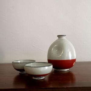 Vintage Japanese sake bottle and cup, Handpainted blue and white japanese tokkuri and sake cup, Japanese vintage ceramic tokkuri Lot 909