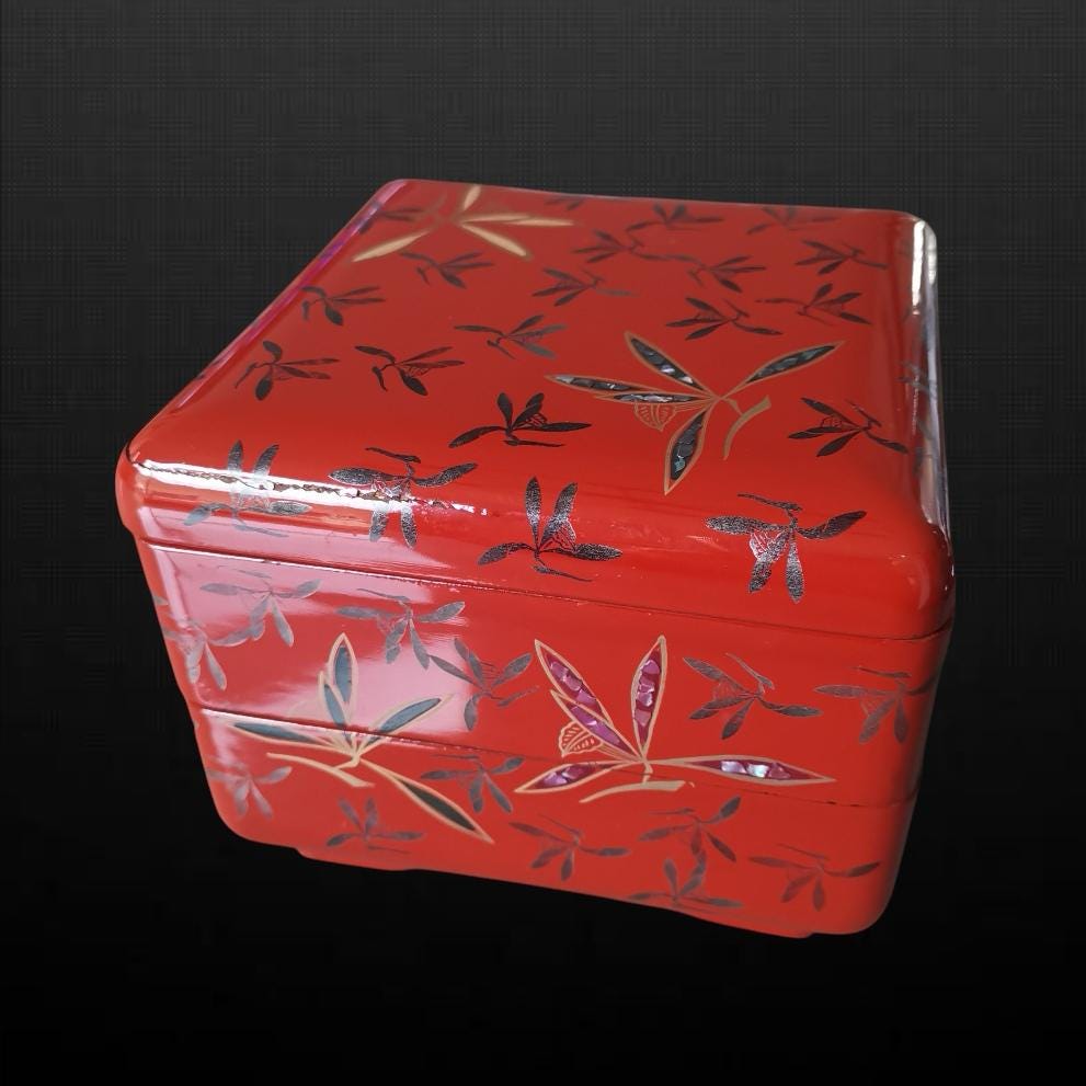 Antique Japanese Maki-e Jubako Box, Urushi Lacquer Abalone Inlay