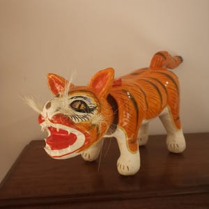 &quot;Japanischer Tiger aus Papier, Vintage-Spielzeug &quot;&quot;Hariko no Tora&quot;&quot;, Papier-Mâché, traditionelle Volkskunst, Wohndekor