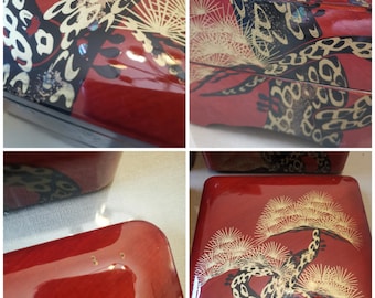 ヴィンテージの赤い漆塗りの重箱、金の松の木、日本の3段重箱 - Etsy 日本