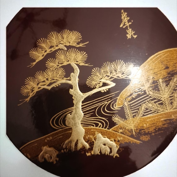 漆器 二段重箱 金蒔絵 風景画 木製収納箱付き 漆器 風景画装飾 重箱 漆器 二段重箱 金蒔絵 風景画 木製収納箱付き