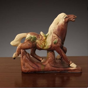 Oriental horse Ceramic Figurine, Horse Ceramic Pottery, Horse  statue, Year of the horse pottery, Vintage ceramic chinoiserie decor