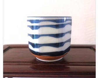 Blue & White Matcha Teacup, Japanese green tea, ceramic glazed teacup, pottery teacup, oriental teacup, tea bowl, sencha green tea cup,