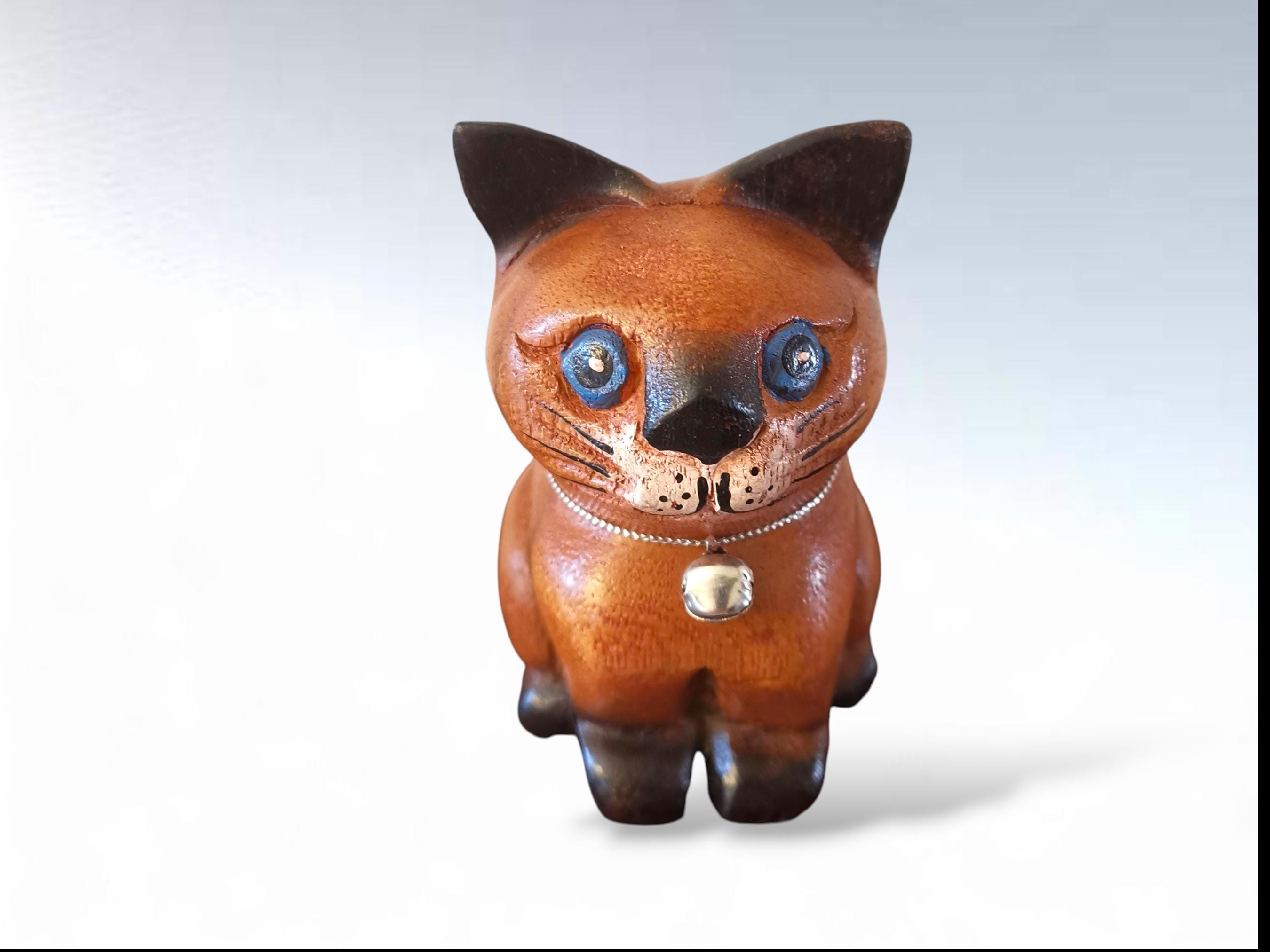 タイの民芸品、青い目の猫の像、木彫りのかわいい猫の彫刻 - Etsy 日本