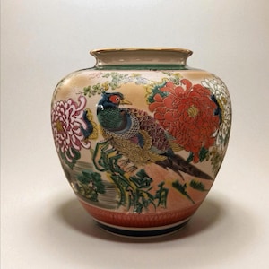 Jarrón vintage de cerámica Kutani, diseño de flor de ciruelo pavo real, pintado a mano.