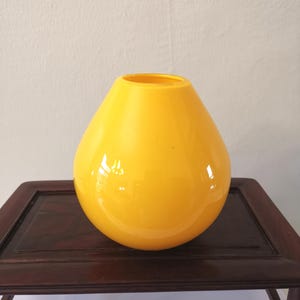 Japanese yellow glass vase, Flower Vase, Japan vase, vintage vasel, collectible Glassware, Blown Glass, vase, home decor, yellow ball vase