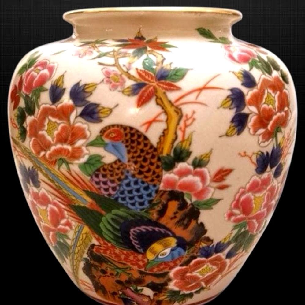 ヴィンテージの九谷焼壺、花瓶：盛上げ手描き孔雀と梅の花模様 - Etsy 日本