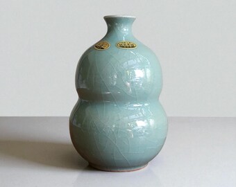 青花 青と白の花模様の瓢箪型陶器瓶 青花鳥文瓢形瓶｜多摩ミュージアム・アートネットワーク