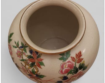 ヴィンテージの九谷焼壺、花瓶：盛上げ手描き孔雀と梅の花模様 - Etsy 日本