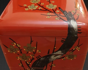 Pudełko Jubako Vintage Red Lacquer: Japońskie pudełko bento, złota gałązka Sakura Maki-e
