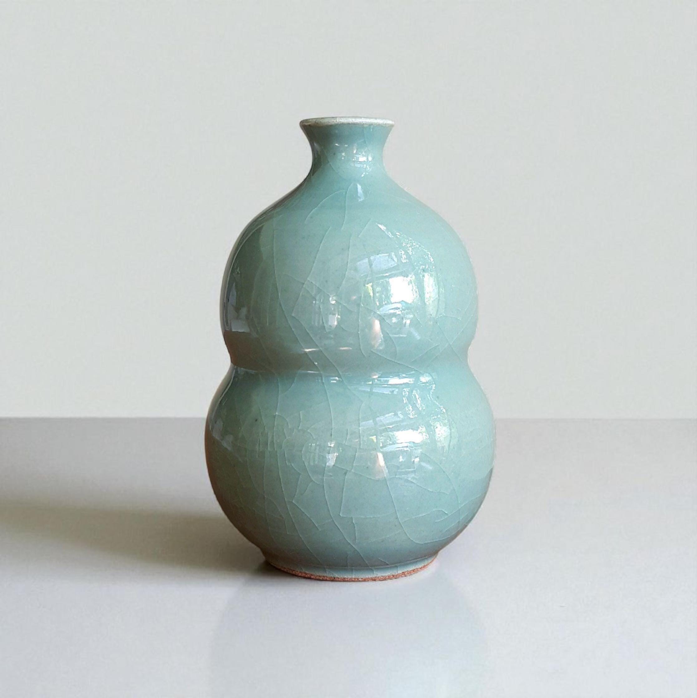 日本の青磁花瓶：ひょうたん型の陶器、ひび割れ釉 - Etsy 日本