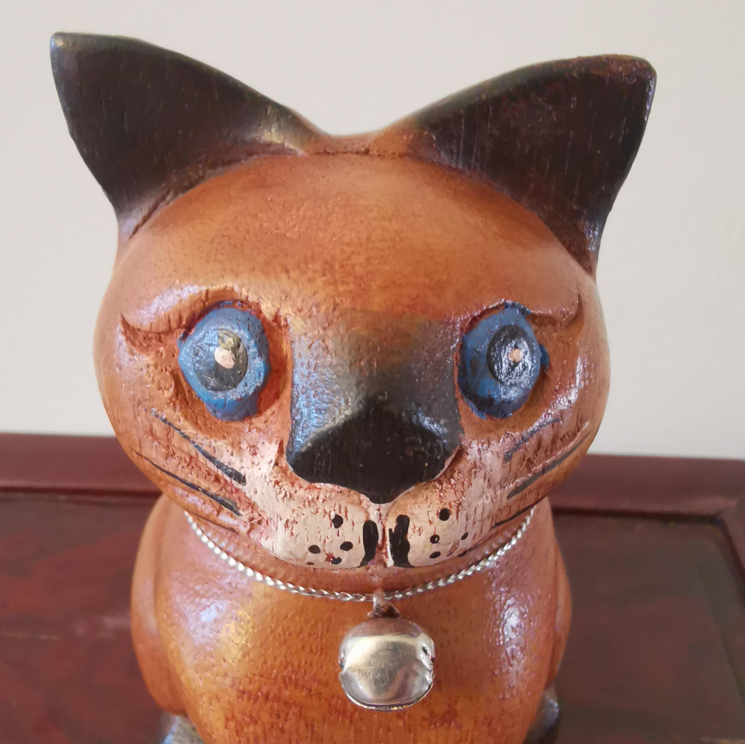 タイの民芸品、青い目の猫の像、木彫りのかわいい猫の彫刻 - Etsy 日本