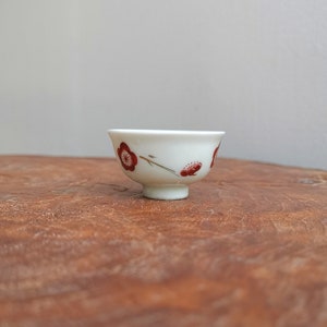 Japanese guinomi, ceramic sake cup, plum blossom small cup, sake cup , oriental teacup, collectible drink ware, kasazuki, ochoko, antique