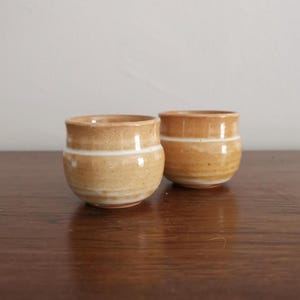 Guinomi, Japanese pottery sake cup, small cup, small cup oriental,  collectible drink ware, small honey pot shape, sakecup