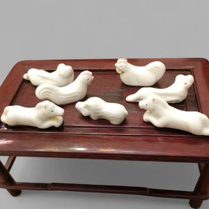 Japanese chopsticks rests, sushi, Oriental chopsticks holder, animal statue/cutlery rest elegant quirky home decor, ceramic chopstick rests