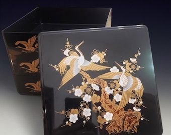 Vintage Jubako Box: japońskie pudełko bento, przypominające złoty wzór Maki-e Crane