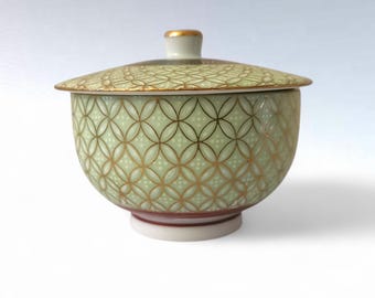 Japanese tea cup with lid, Imari-ware Porcelain Bowl, Hand-Painted green