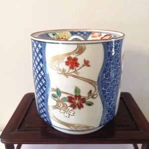 Japanese tea ceremony utensils, with sign, water container, Mizusashi porcelain jar with lid, hand painted jar, Ceramic large Pot Containers