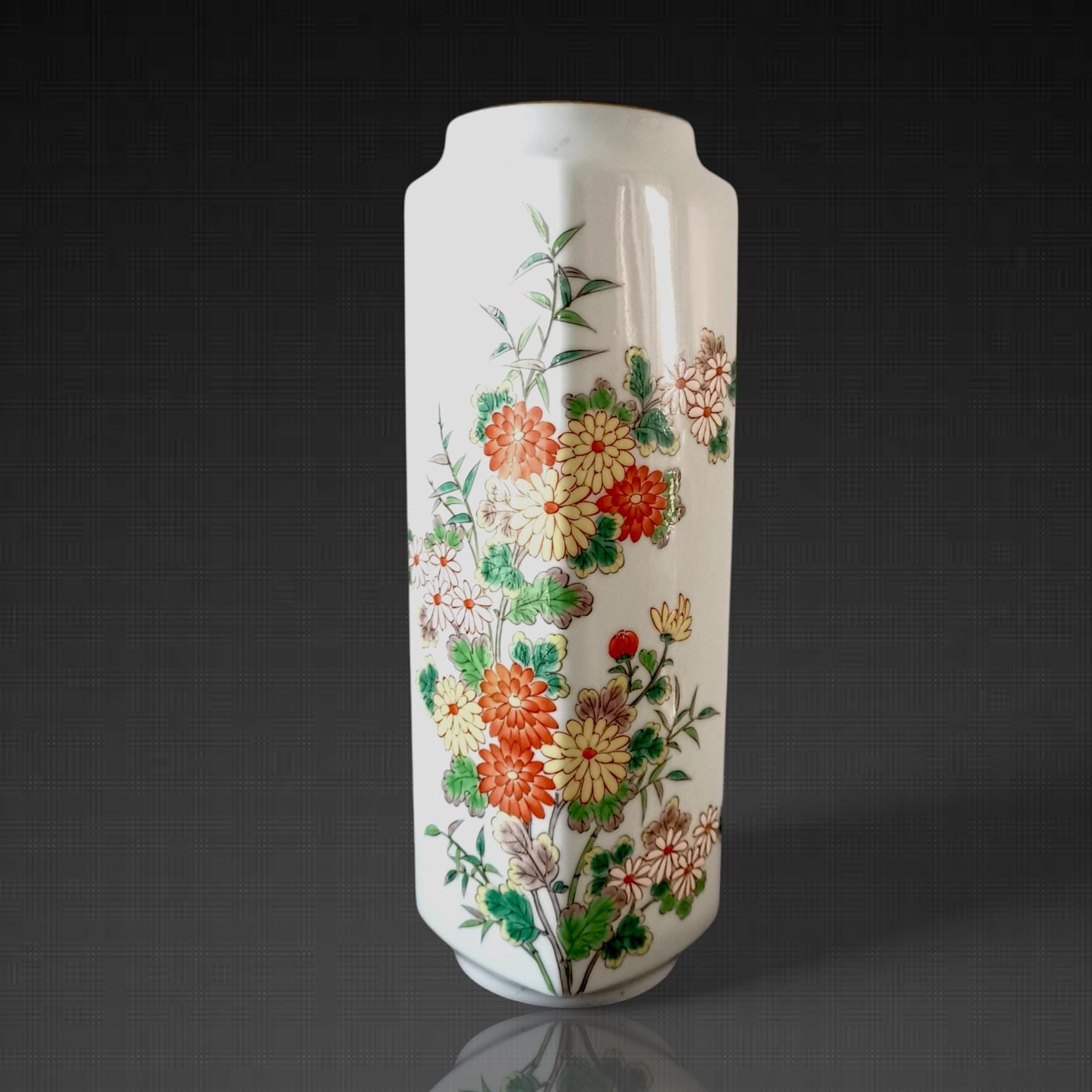 ヴィンテージ有田焼花瓶、秀伝鳳花文様、コレクターズアイテムの日本製