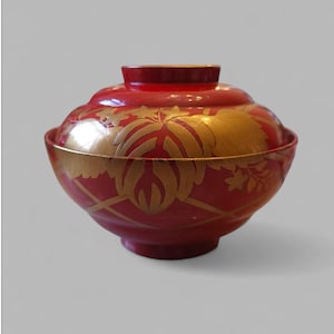 Old Japanese lacquerware wooden bowls, Traditional Craft Lacquerware, red gold wooden bowl, Japanese tableware, soup bowl, rice bowl
