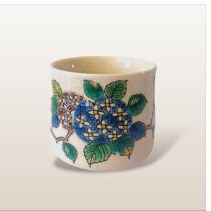 Japanese kutani tea cup, small matcha tea cup, pottery, oriental tea bowl, oriental tableware, green tea, sencha, gyokuro green tea cup