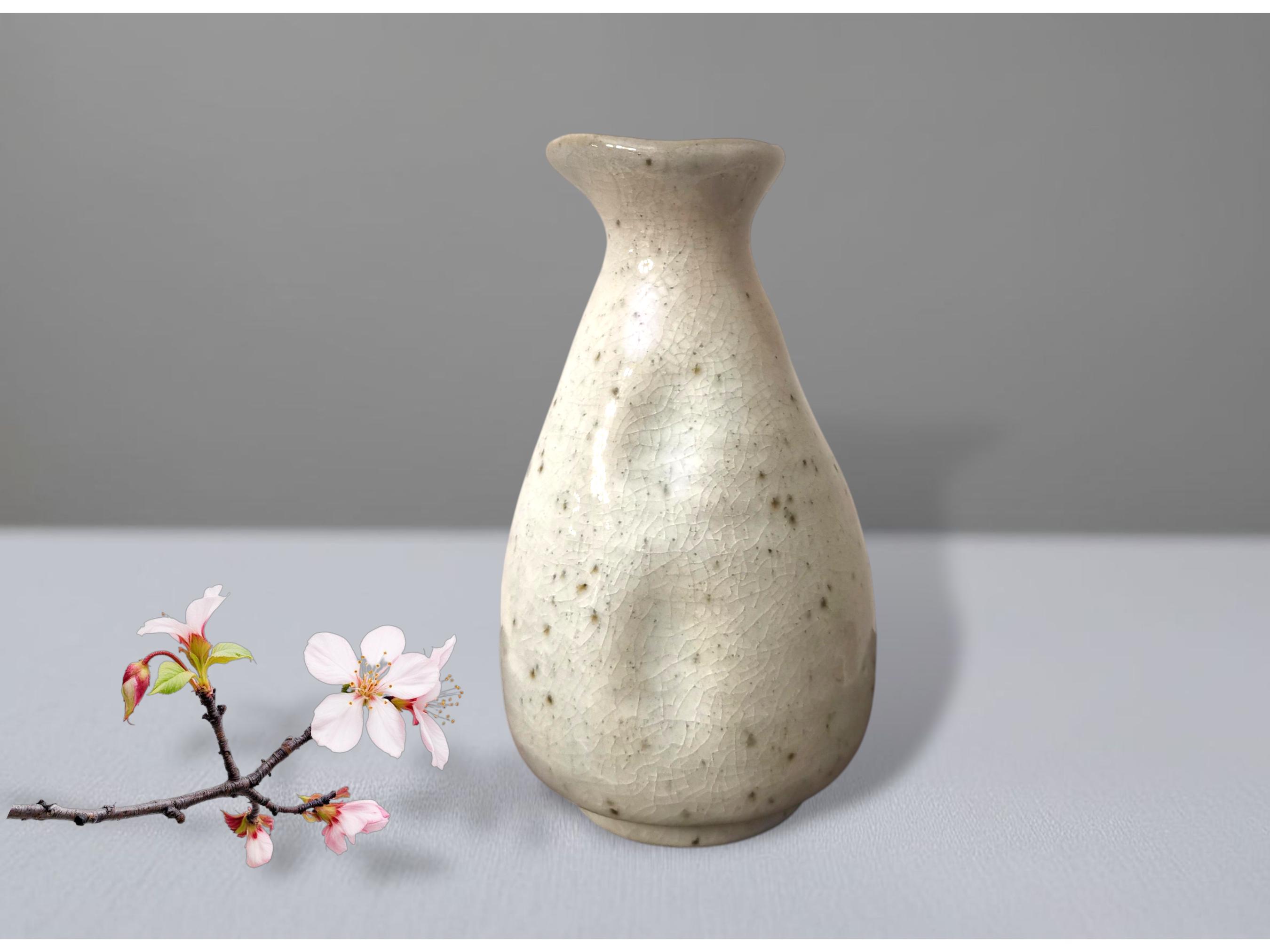 ヴィンテージの日本製陶器徳利 - 白磁デザイン - Etsy 日本