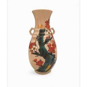 Kutani Ware Flower ear Vase Plum Blossom Design, Satsuma vase, Japan, Japan vase, vintage vasel, collectible vase, hand painted, home decor