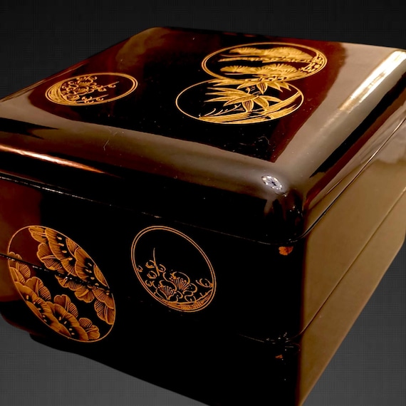 Vintage Japanese Maki-e Lacquer Jubako Box: Hand-painted Bento Box