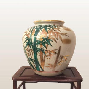 Satsuma Ware Vase bamboo green gold Design, Kutani yaki ware vase, Japan vase, vintage vasel, collectible vase, hand painted, home decor