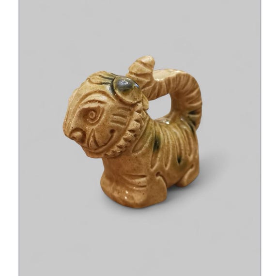 虎の置物、陶器製 【公式通販】