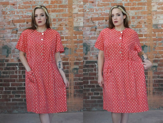 1940s PLUS SIZE calico floral farm house dress co… - image 1