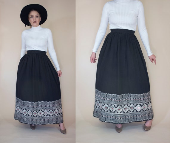 vintage late 50s black linen embroidered gathered… - image 1