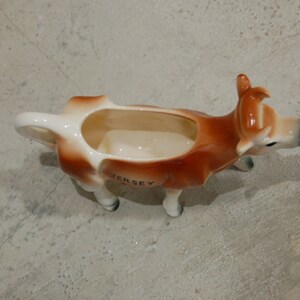 Cow-shaped milk jug image 3