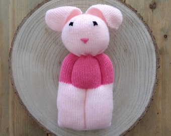 Gebreid roze konijntje, konijn met felroze trui, knuffel, kinderspeelgoed, knuffel, kinderkamer, babyshowercadeau, knuffeldier