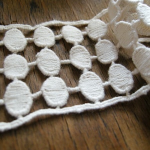 2.60 metres / Cotton crochet insertion lace trim, Cotton guipure lace trim, cotton lace trim