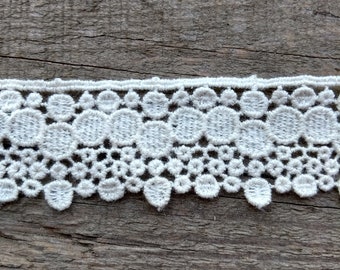 2 metres / Natural colour cotton cluny Lace Trim, Edging lace