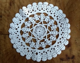 18 cm - Handmade Cotton Crochet Lace Doilies, vintage cotton doilies