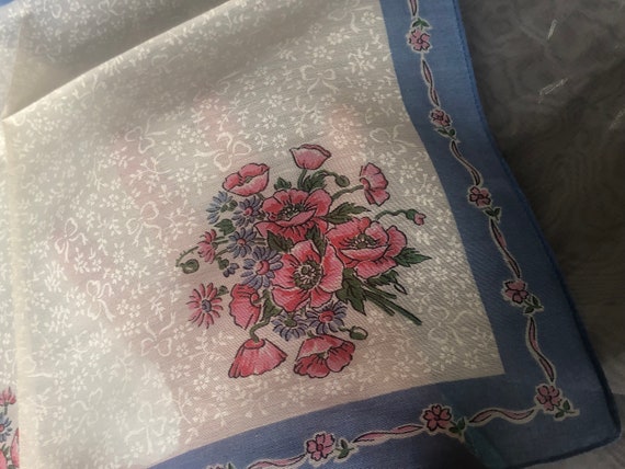 Vintage Floral Handkerchief Set of 4, Hankies for… - image 7