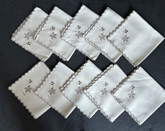 Vintage Linen Cloth Dinner Napkins Set of 12 with Floral Embroidery Detail