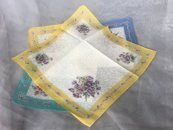 Vintage Floral Handkerchief Set of 4, Hankies for… - image 2