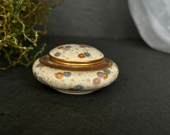 Antique Japanese Satsuma Pottery Round Lidded Box,  A Thousand Flowers Millefiori 1000 Flowers Daisies Hidden Love Asters Remembrance