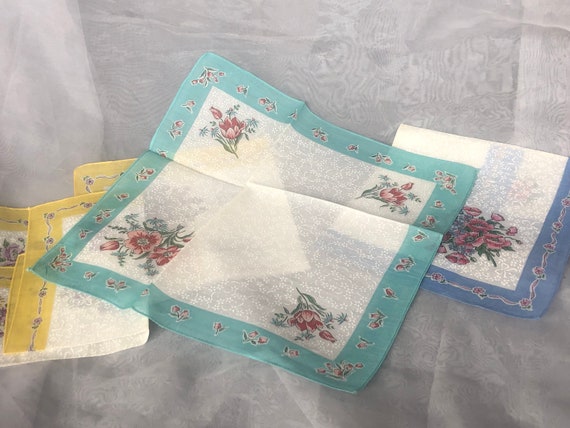 Vintage Floral Handkerchief Set of 4, Hankies for… - image 4