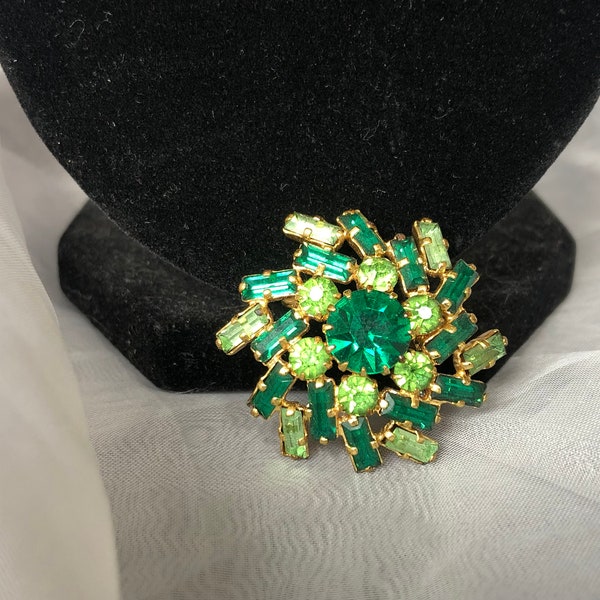 Vintage Green Rhinestone Atomic Starburst Brooch Pin, Retro 1950s Jewelry Accessory, Christmas Gift Idea for Her