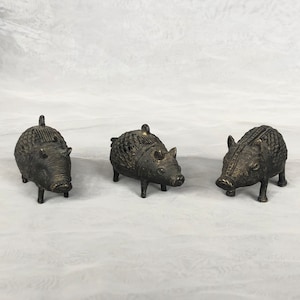 Antique Bronze Dhokra Pig Boar Figurines, India Lost Wax Method Miniature Animal Sculpture Figures image 1