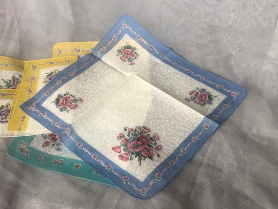 Vintage Floral Handkerchief Set of 4, Hankies for… - image 3