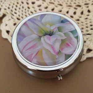 Flower Pill Box, Cute Pill Case, Pill Box Organizer, Pill Case for Purse, Pill Holder, Travel Pill Case, Mint Case, Vitamin Case, Mom Gift