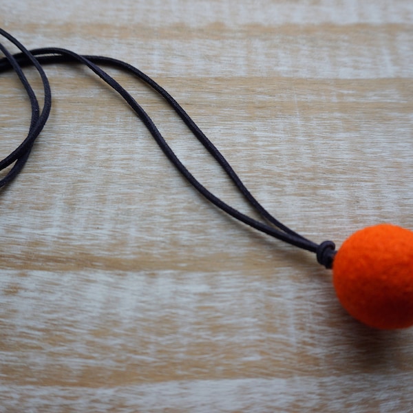 Orange Drop Necklace, Orange Felted ball, Felt Necklace, Colorful Jewelry, Wool Jewelry, Eco friendly Jewelry